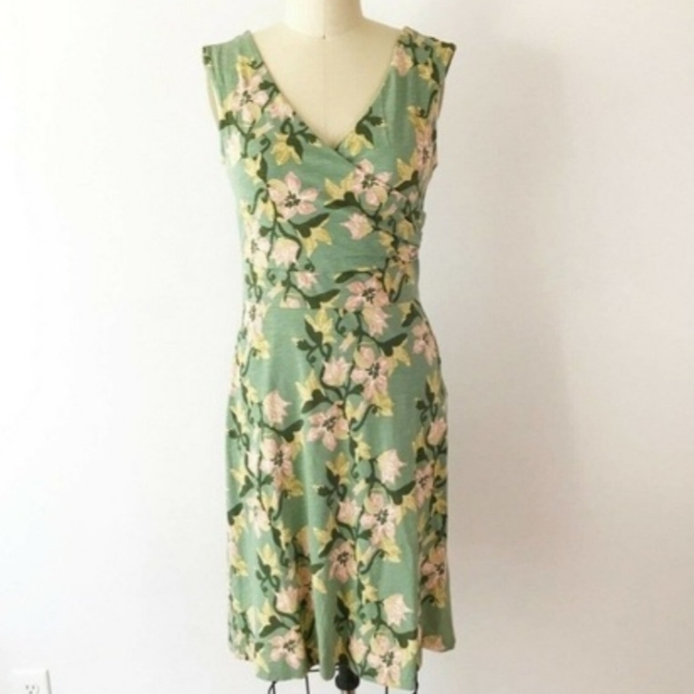 Patagonia Sleeveless Crossover Floral Dress Sage in Green Womens Size Medium